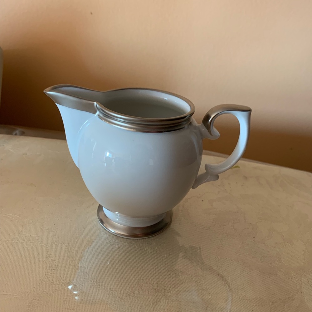 Weimar Porcelain milk jug new